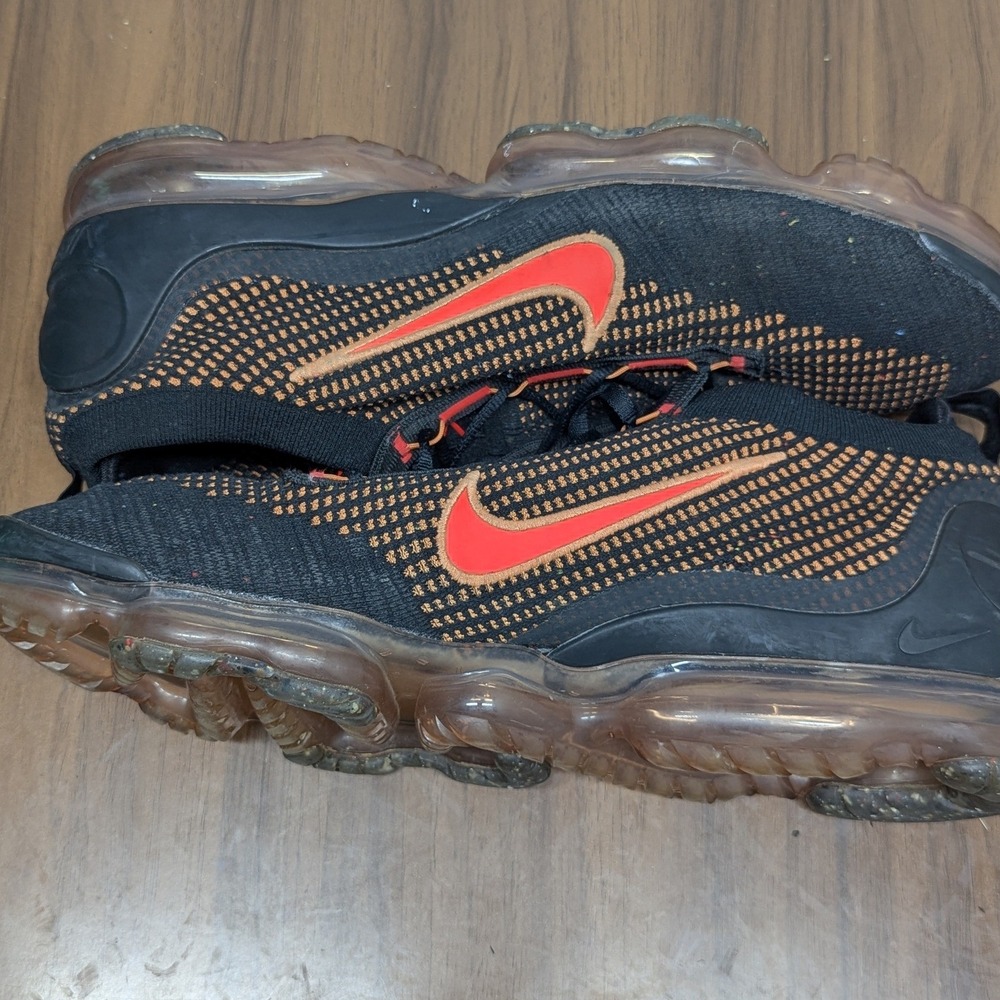 Nike Air VaporMax 2021 Flyknit Mens Black Gold Crimson DQ3974-002 Size 15